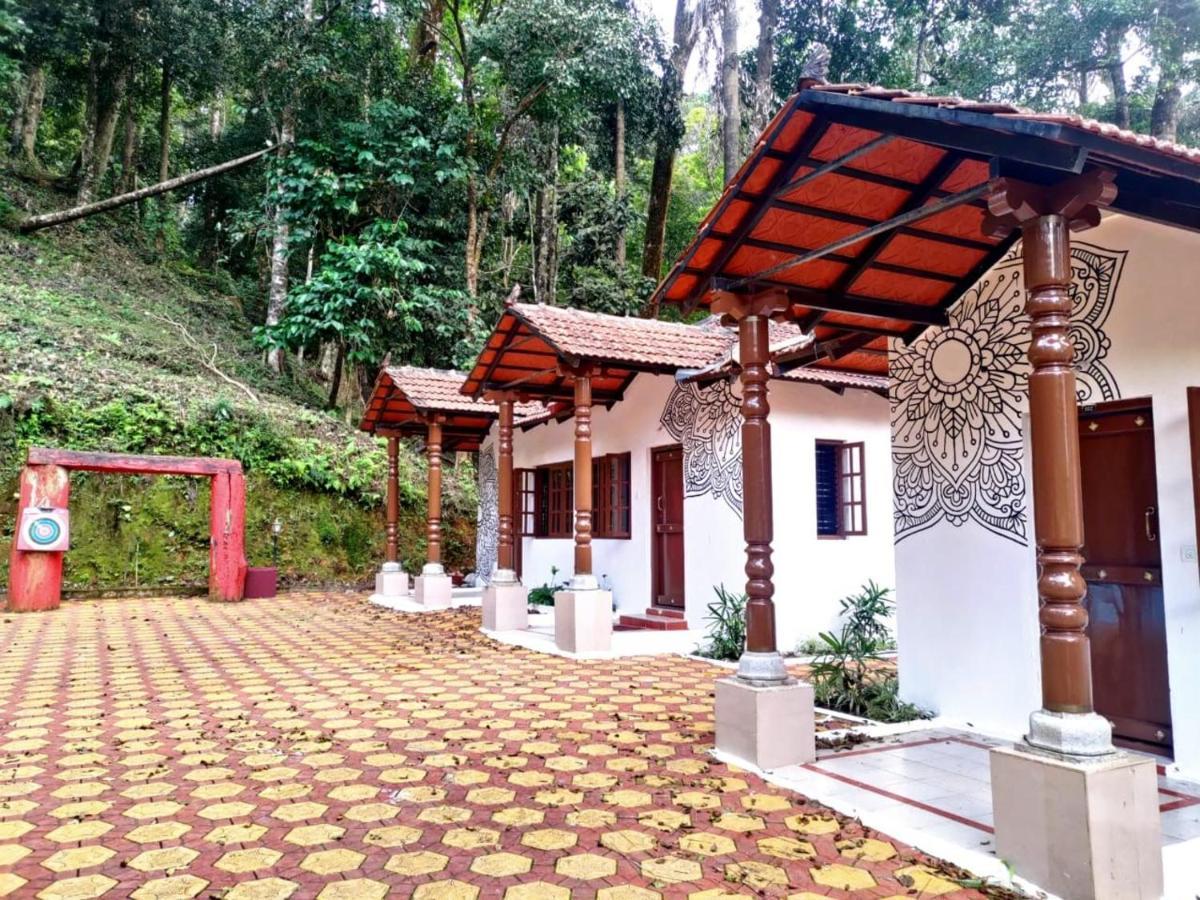 STAYMAKER Qexperiences Coorg Madikeri Buitenkant foto
