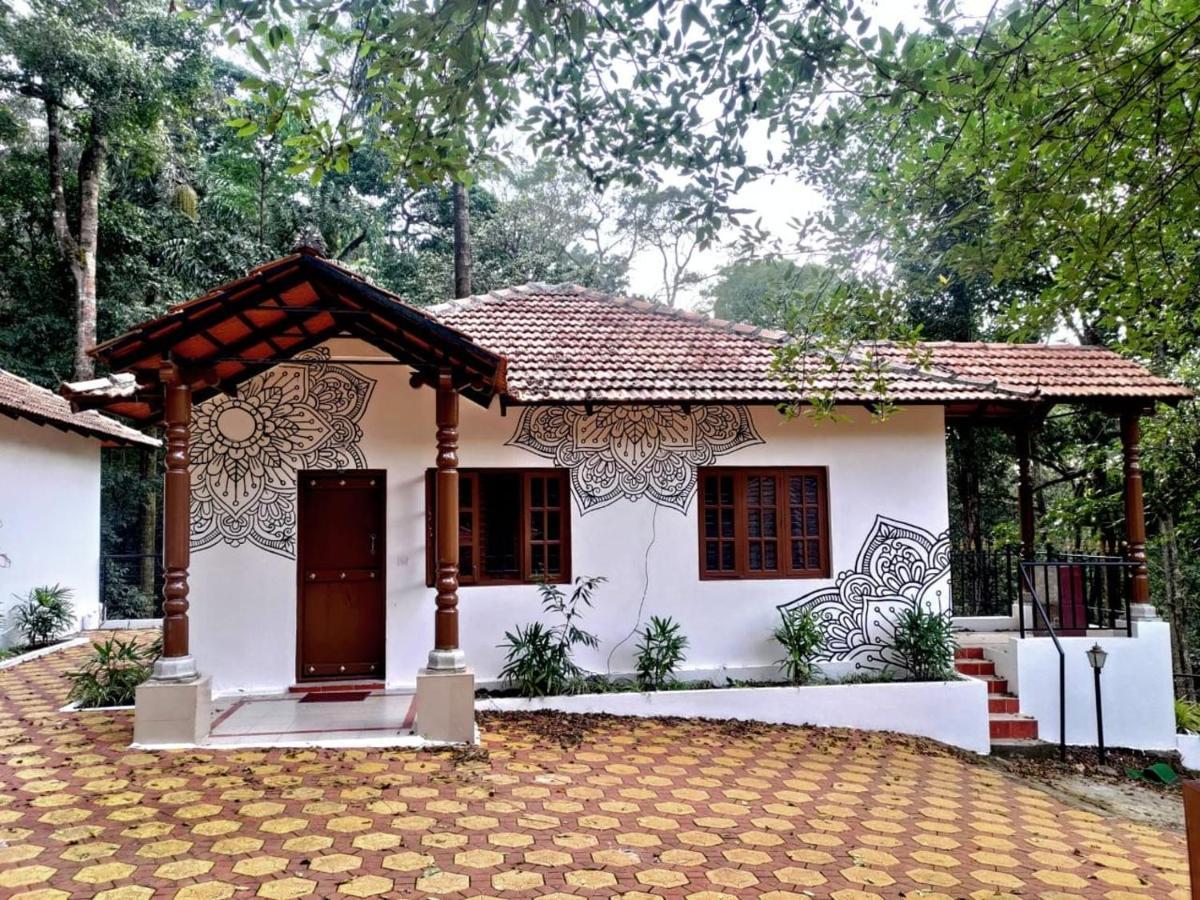 STAYMAKER Qexperiences Coorg Madikeri Buitenkant foto